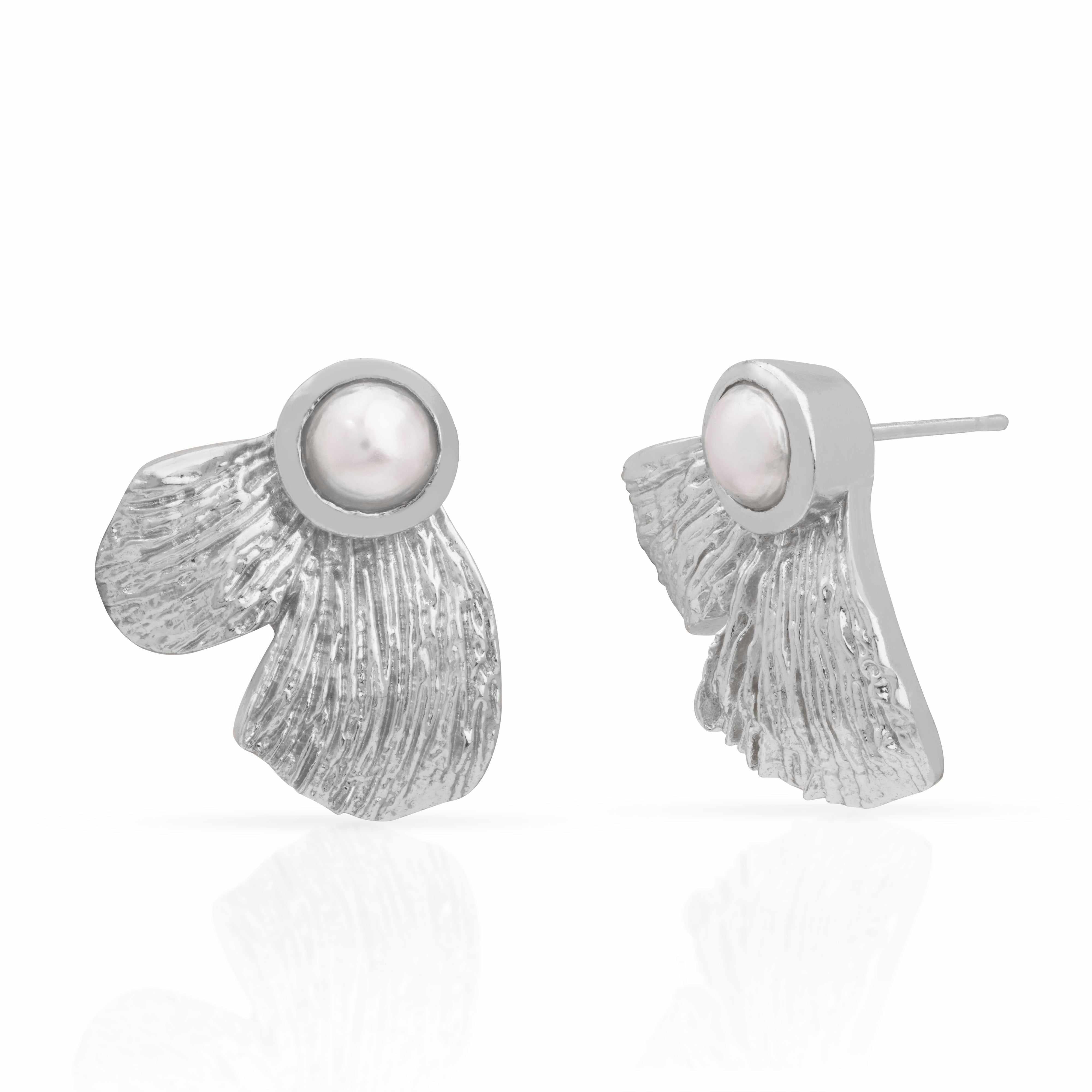 Gold Gaia Leaf Pearl Stud Earrings - Jewellery | Mezi  | MEZI