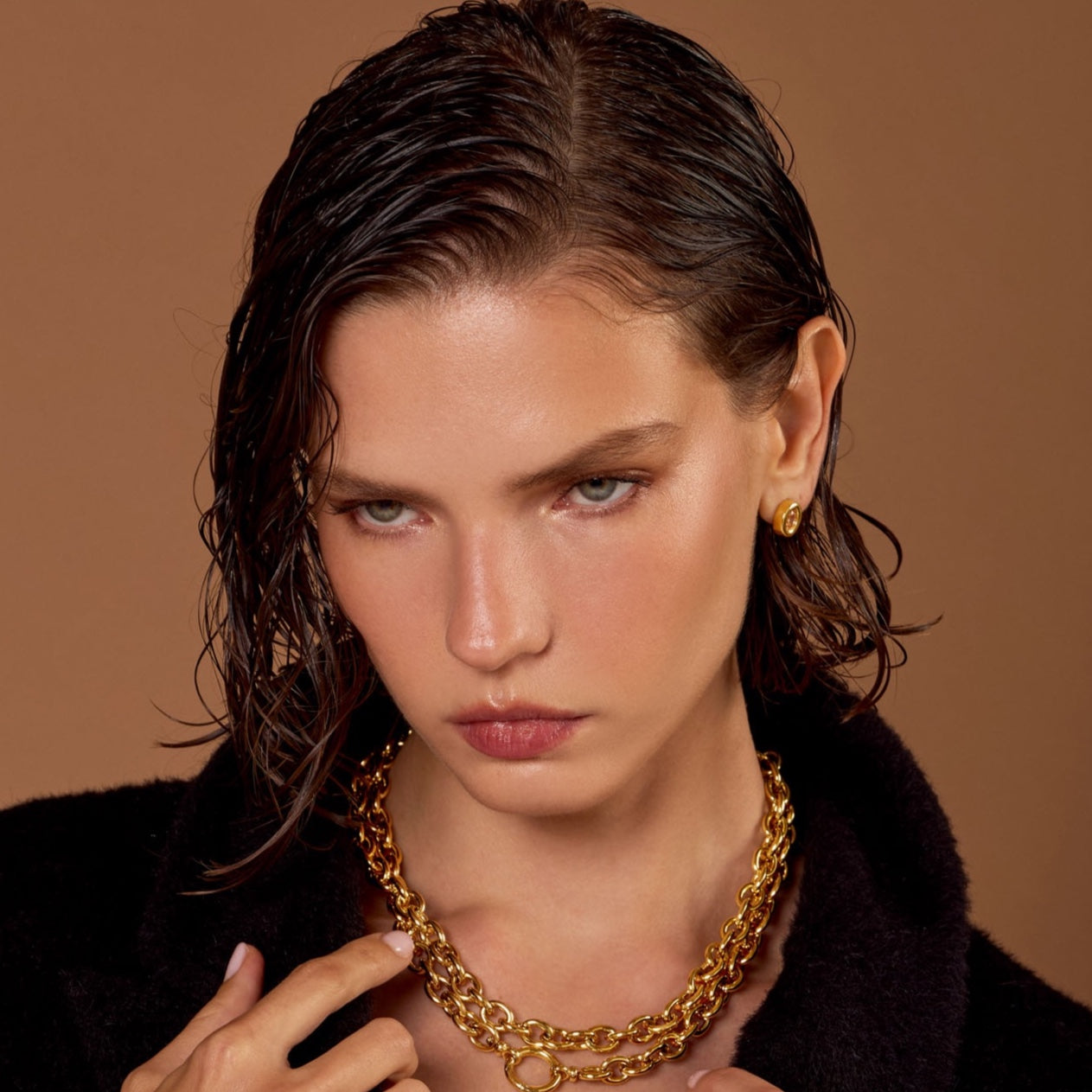20251205_Mezi_Shot_20_1648_by_J_edited_edited-MEZI-JEWELLERY