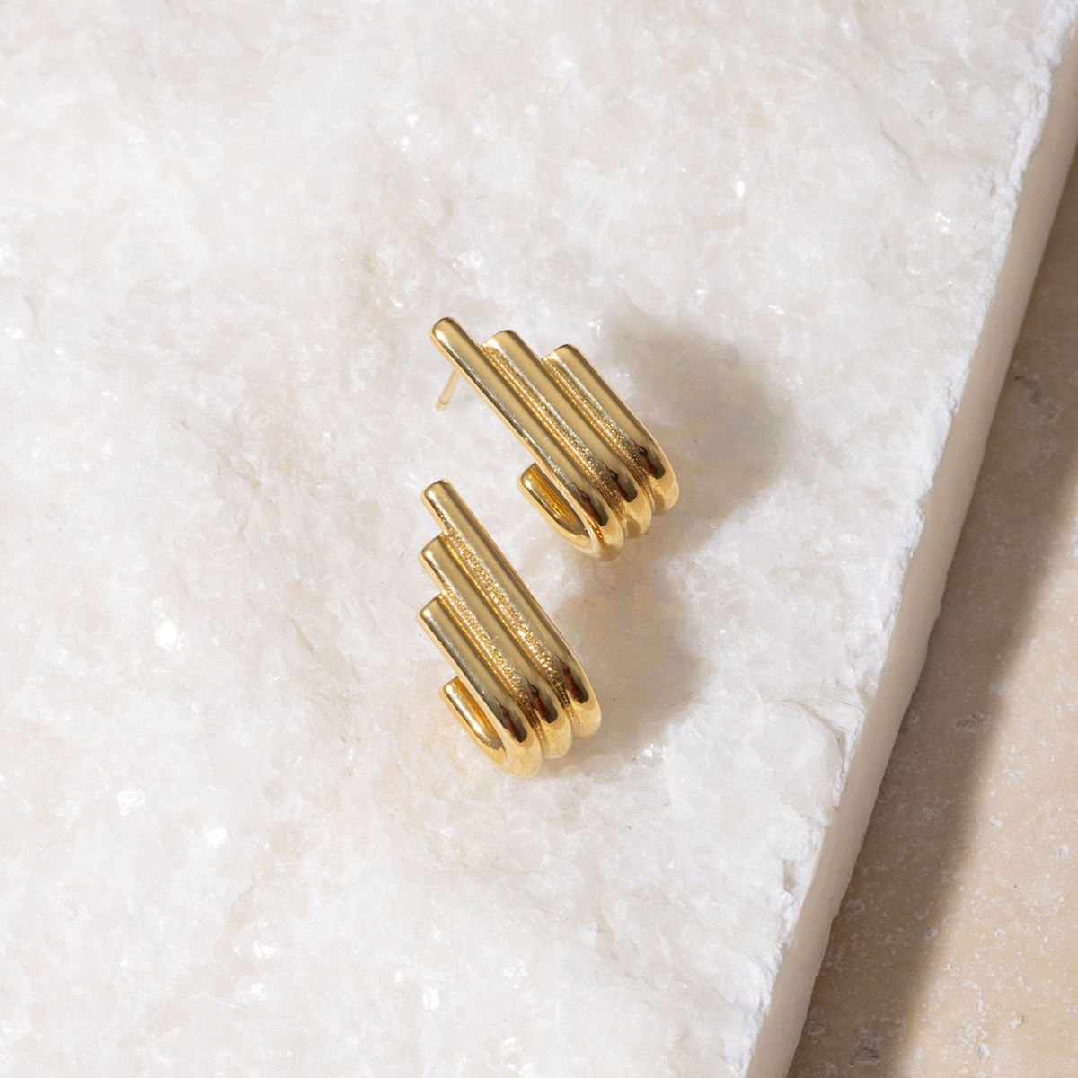 Cason textured hoop earrings - waterproof