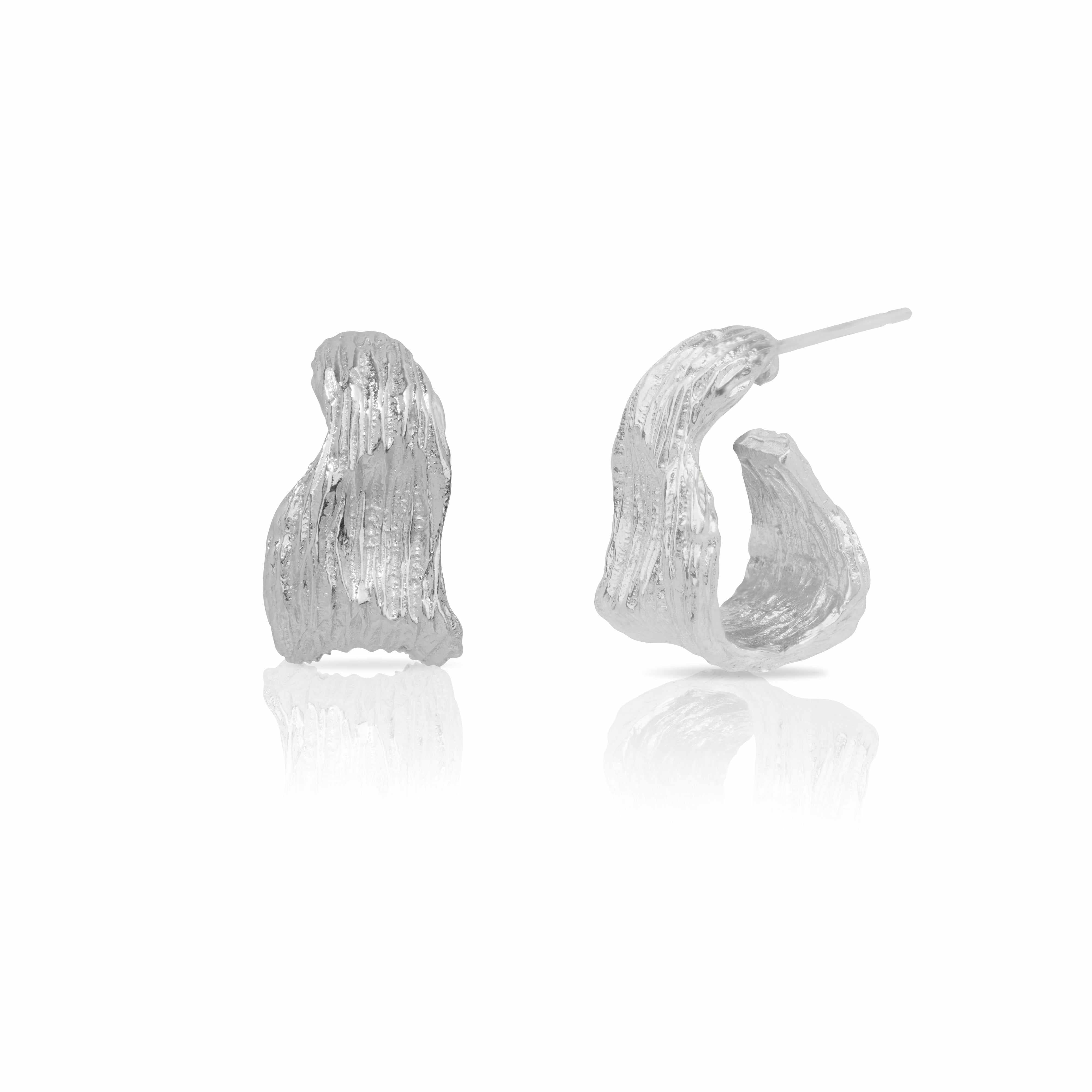 Gold Mira Textured Hoop Earrings - Jewellery | Mezi | MEZI