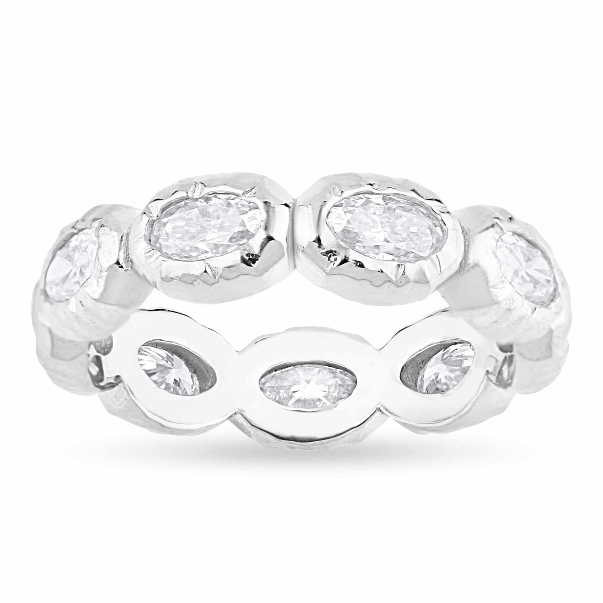 Vasu Moissanite ring