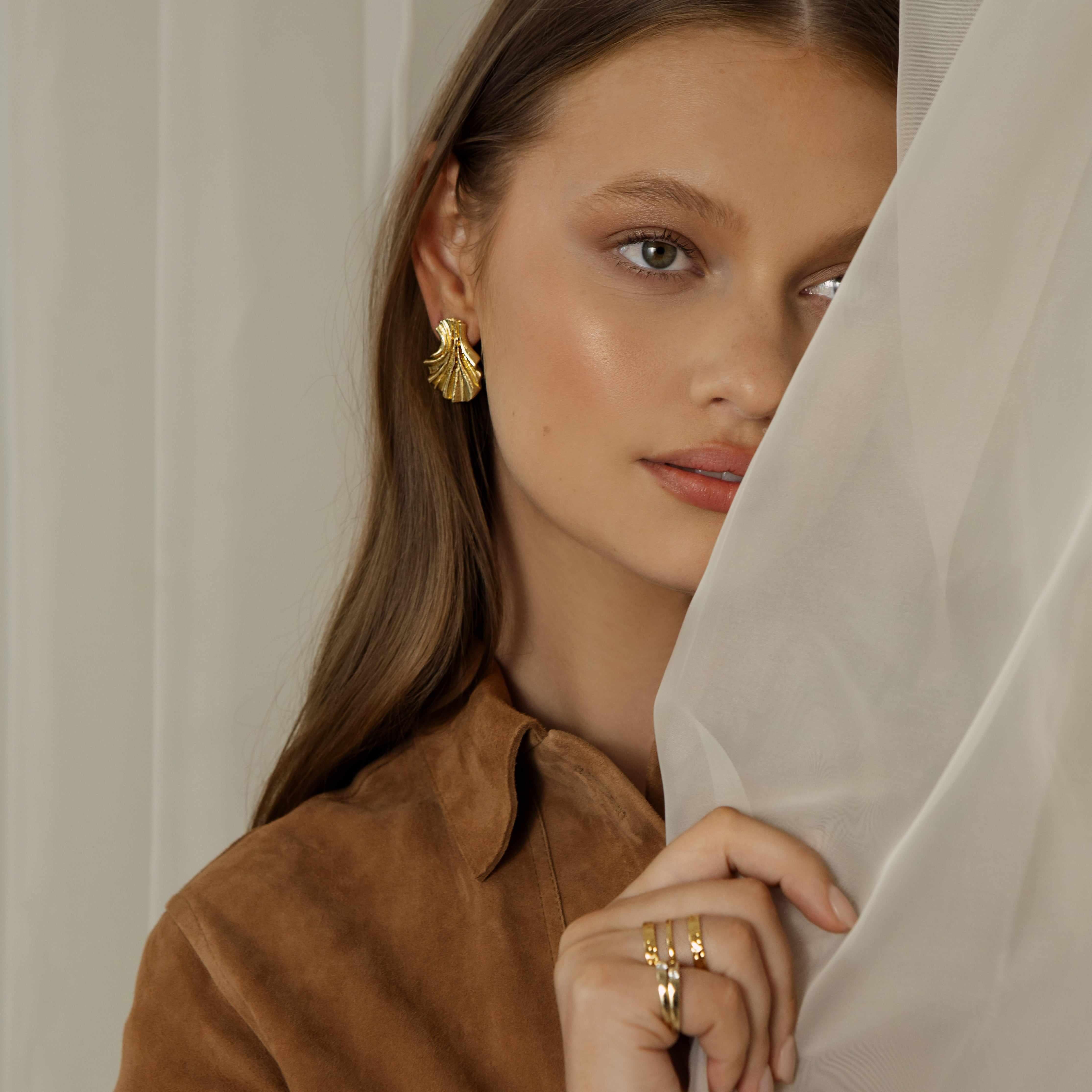 Gold Sloane Fan Stud Earrings - Jewellery | Mezi | MEZI