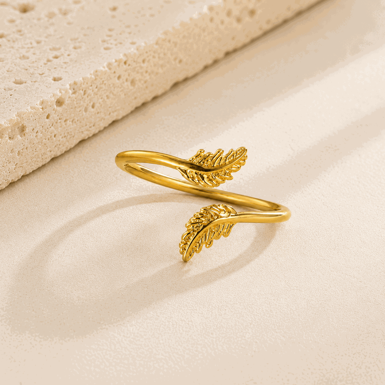 Sami leaf 2 micron gold ring