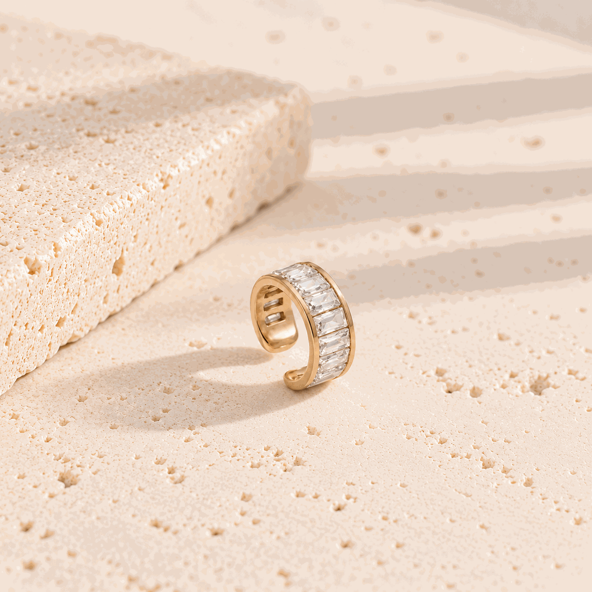 Sotea ear cuff | waterproof