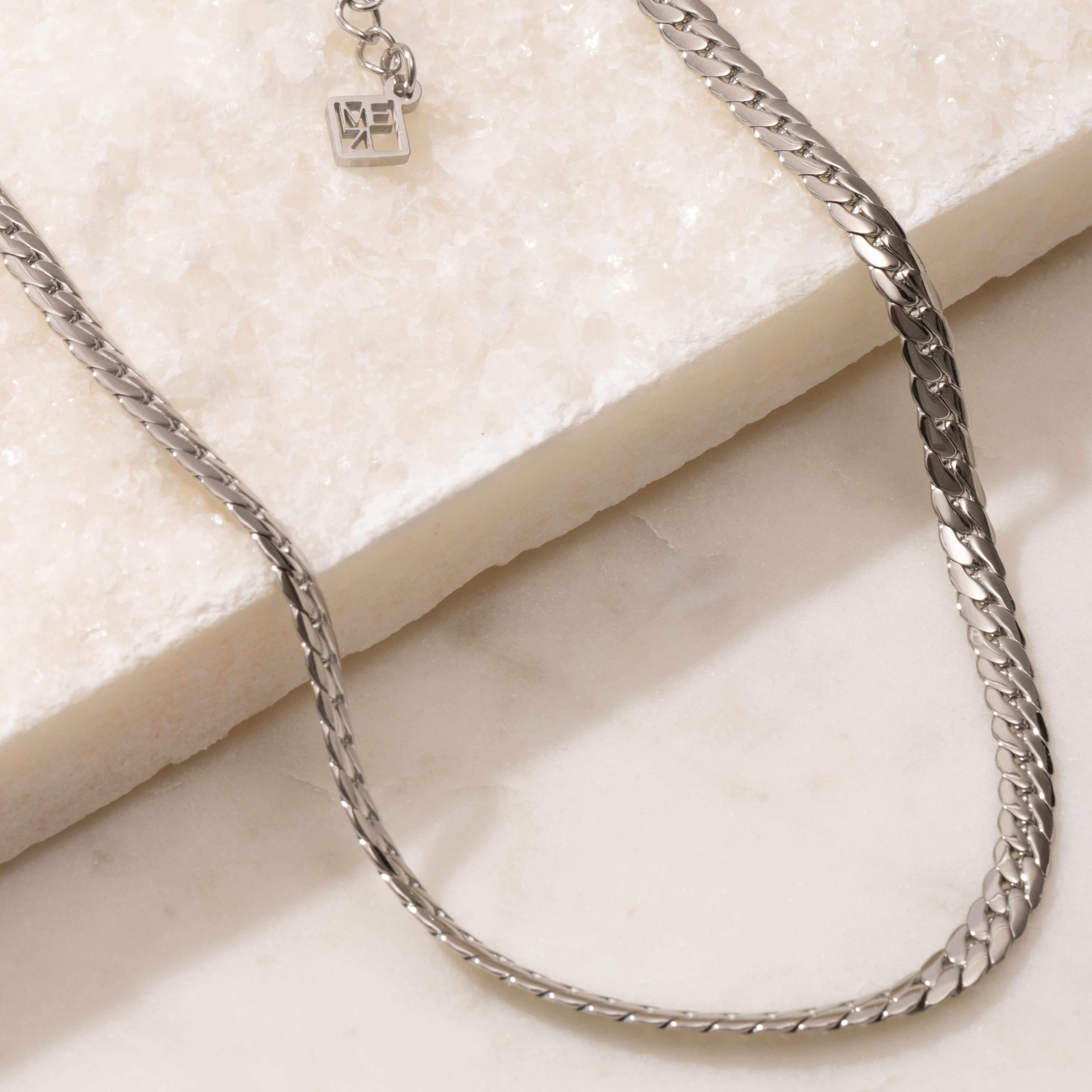 Curb chain waterproof necklace
