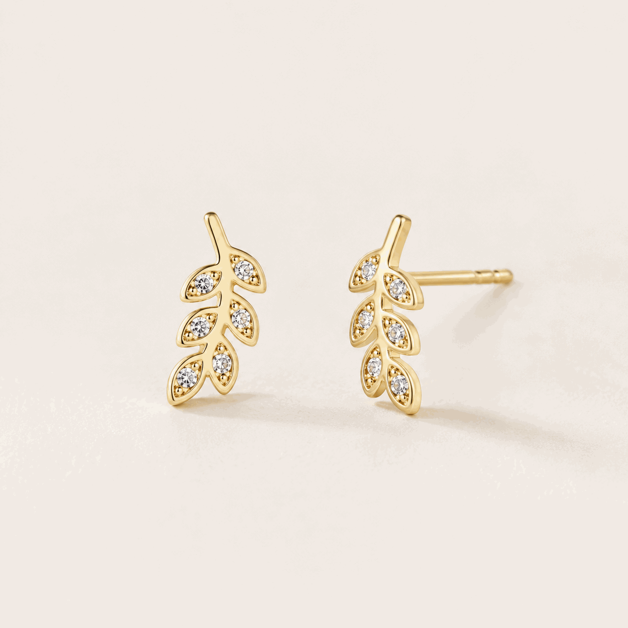 Tia leaf crystal studs