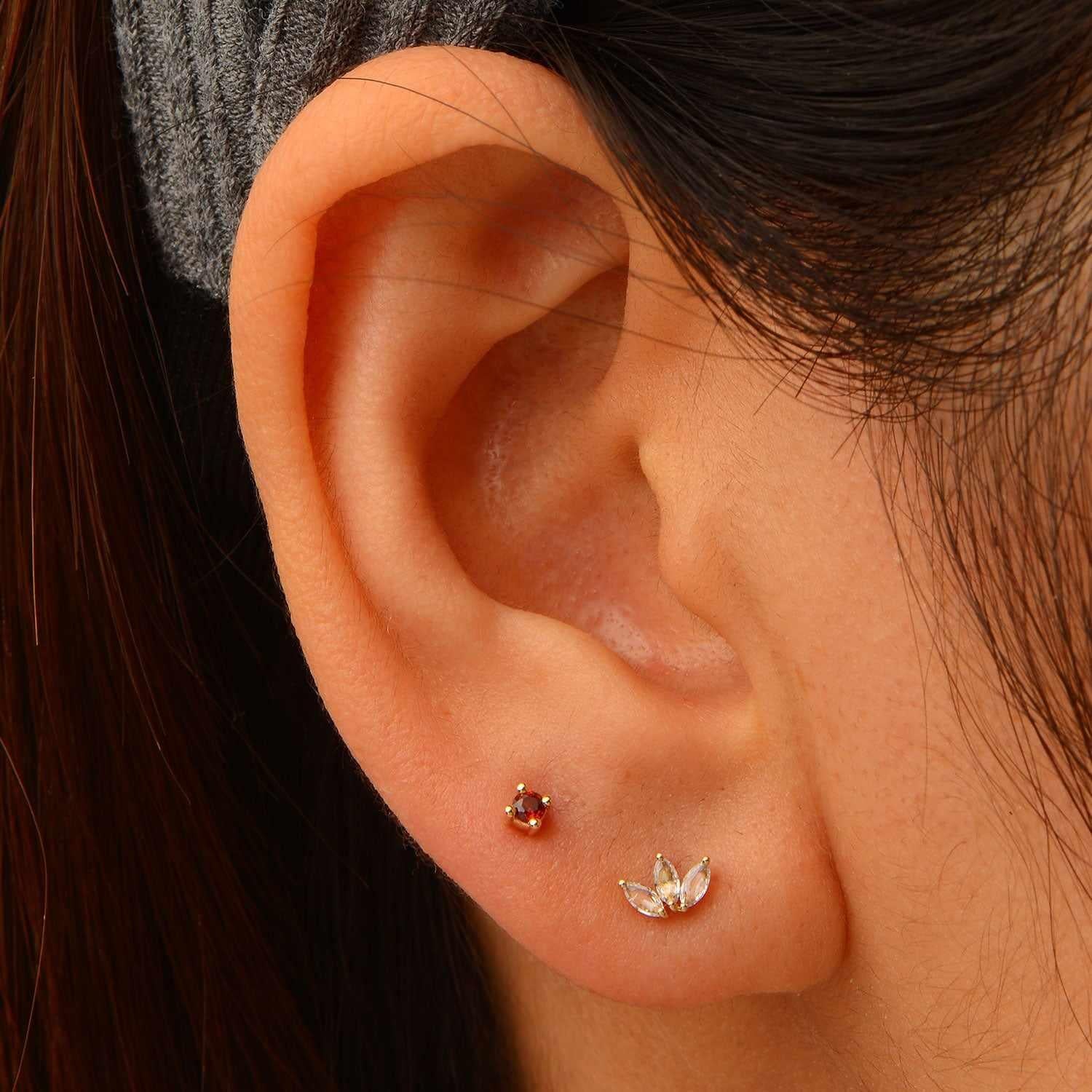 Vigo CZ Leaf Labret Earring – 14K Gold Flat Back | MEZI | MEZI