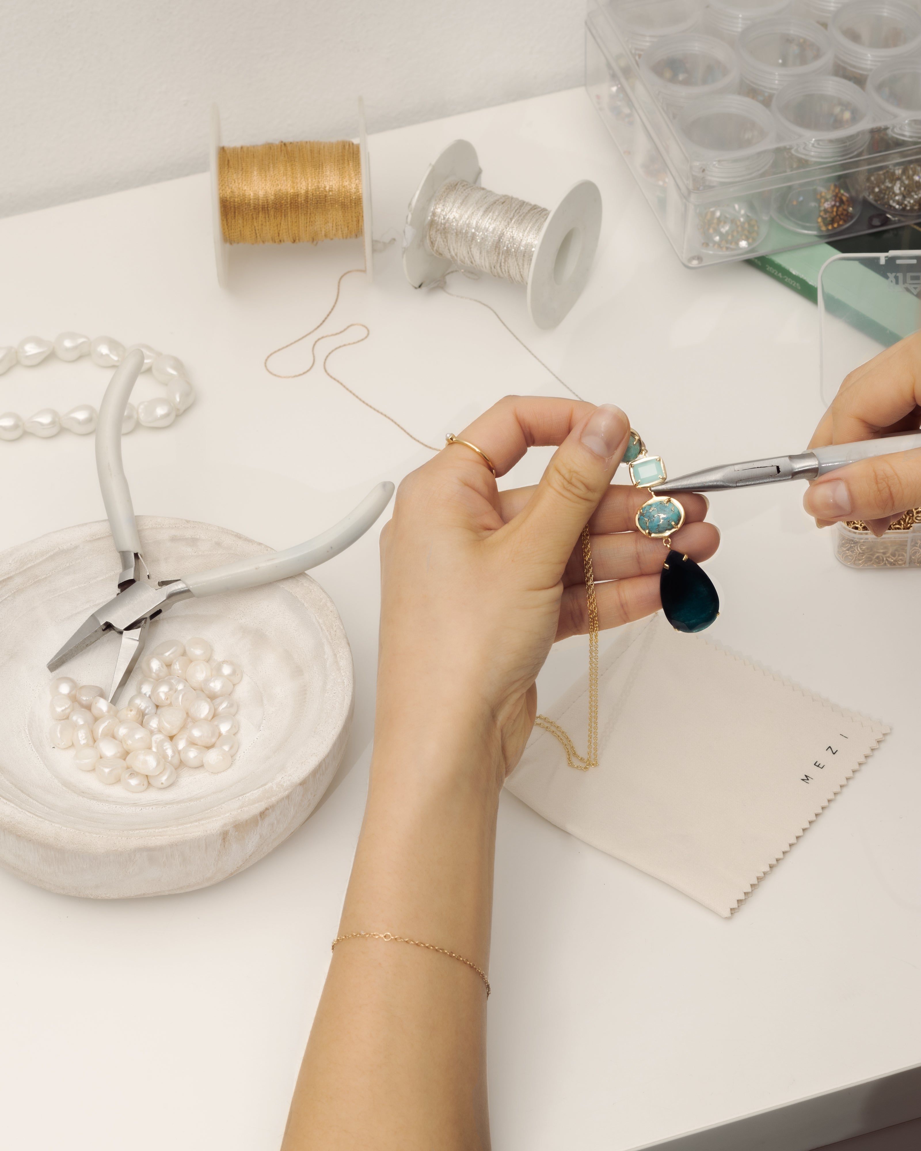 making-size-website-vertical-MEZI-JEWELLERY