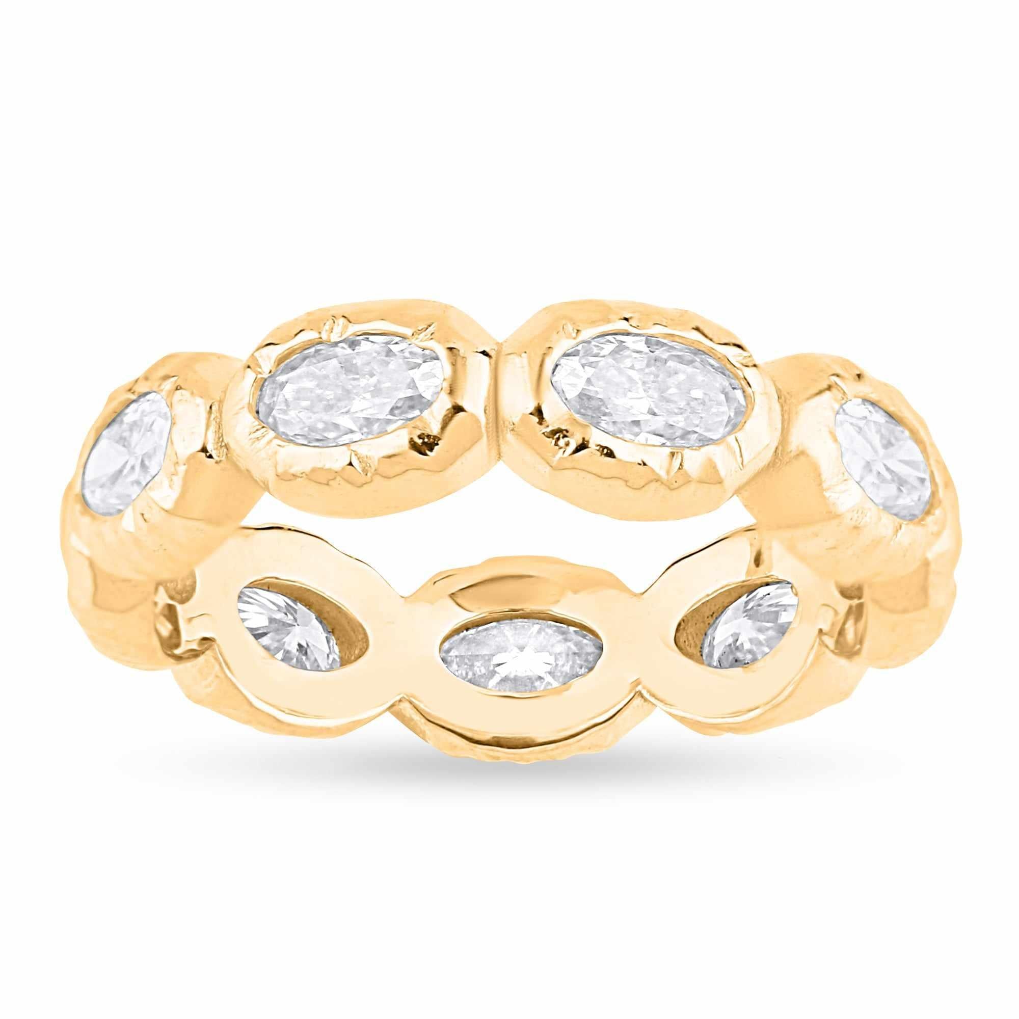 Vasu Moissanite ring