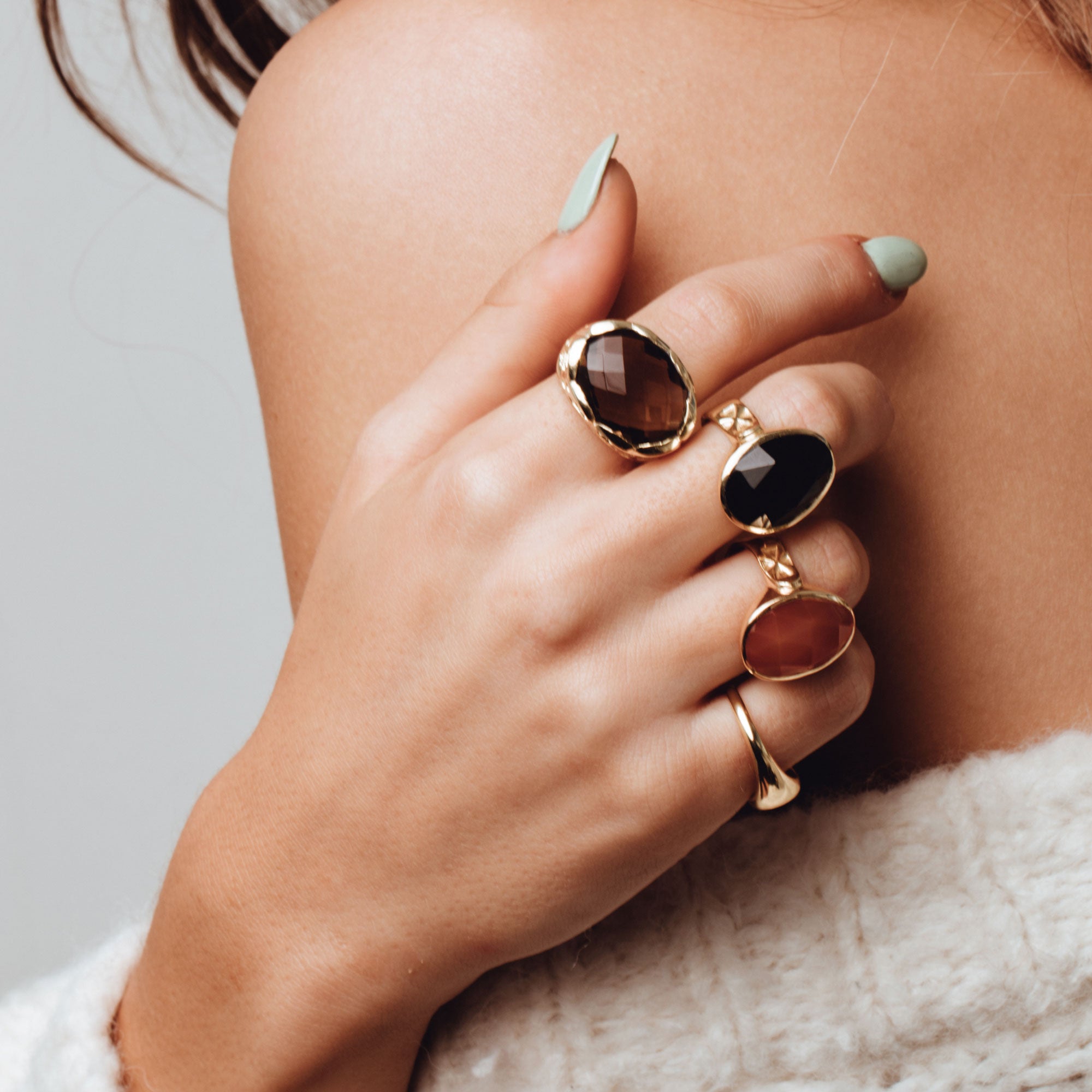 smoky-1-MEZI-JEWELLERY