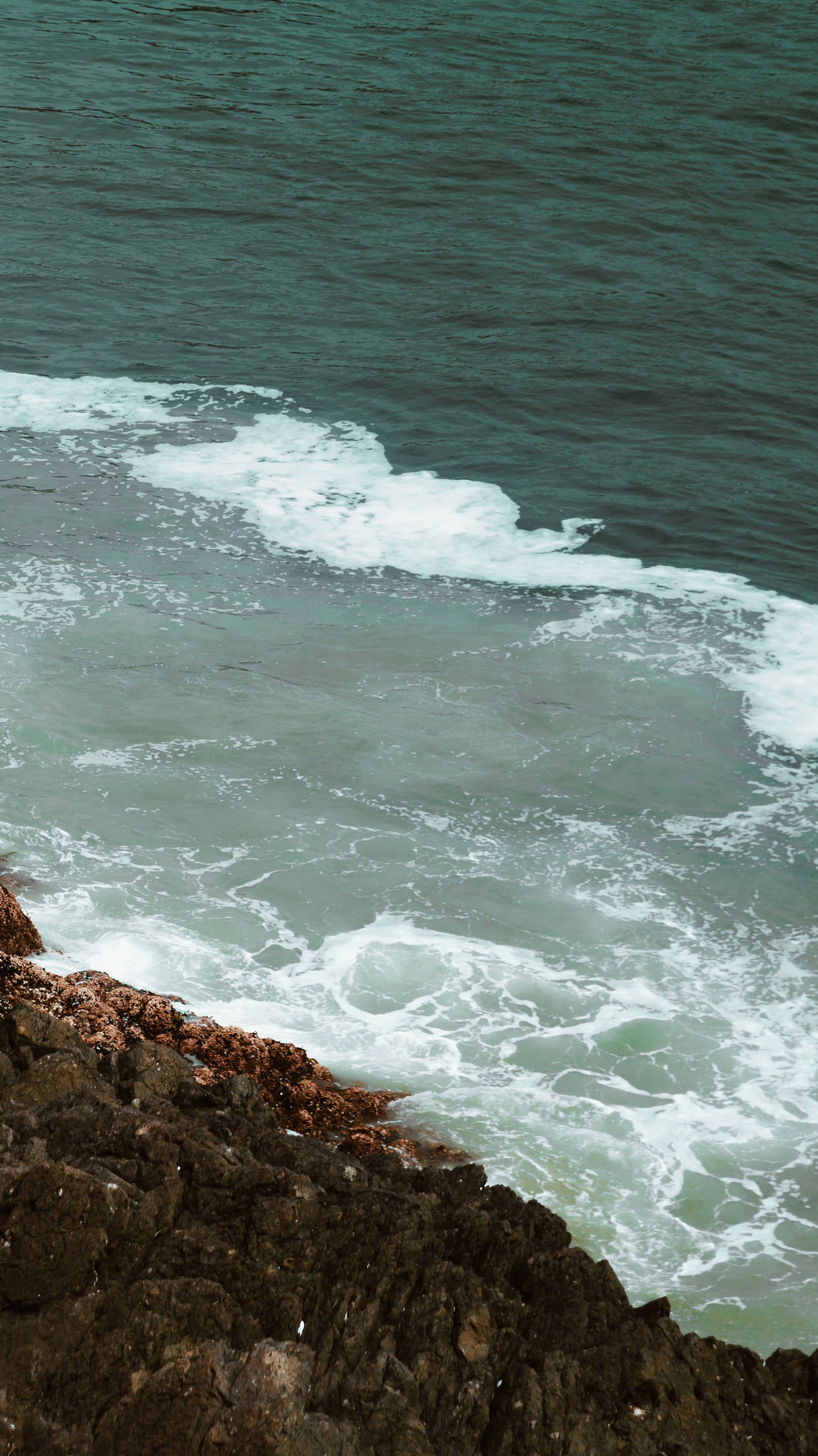 view-of-the-sea-iphone-wallpaper-MEZI-JEWELLERY