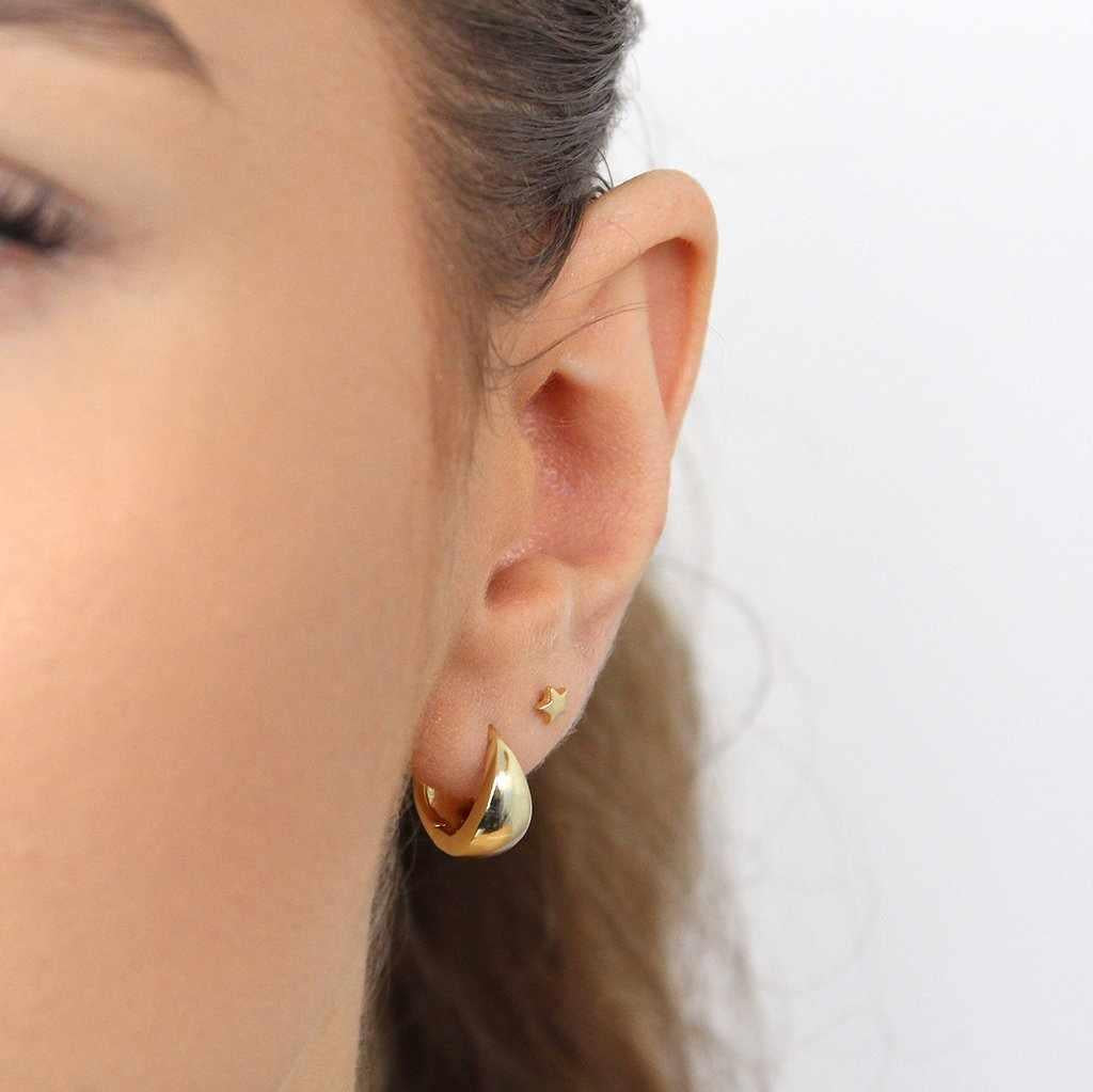 Mezi 14K Gold Plated Austin Huggie Hoop Earrings | Jewellery | MEZI | MEZI