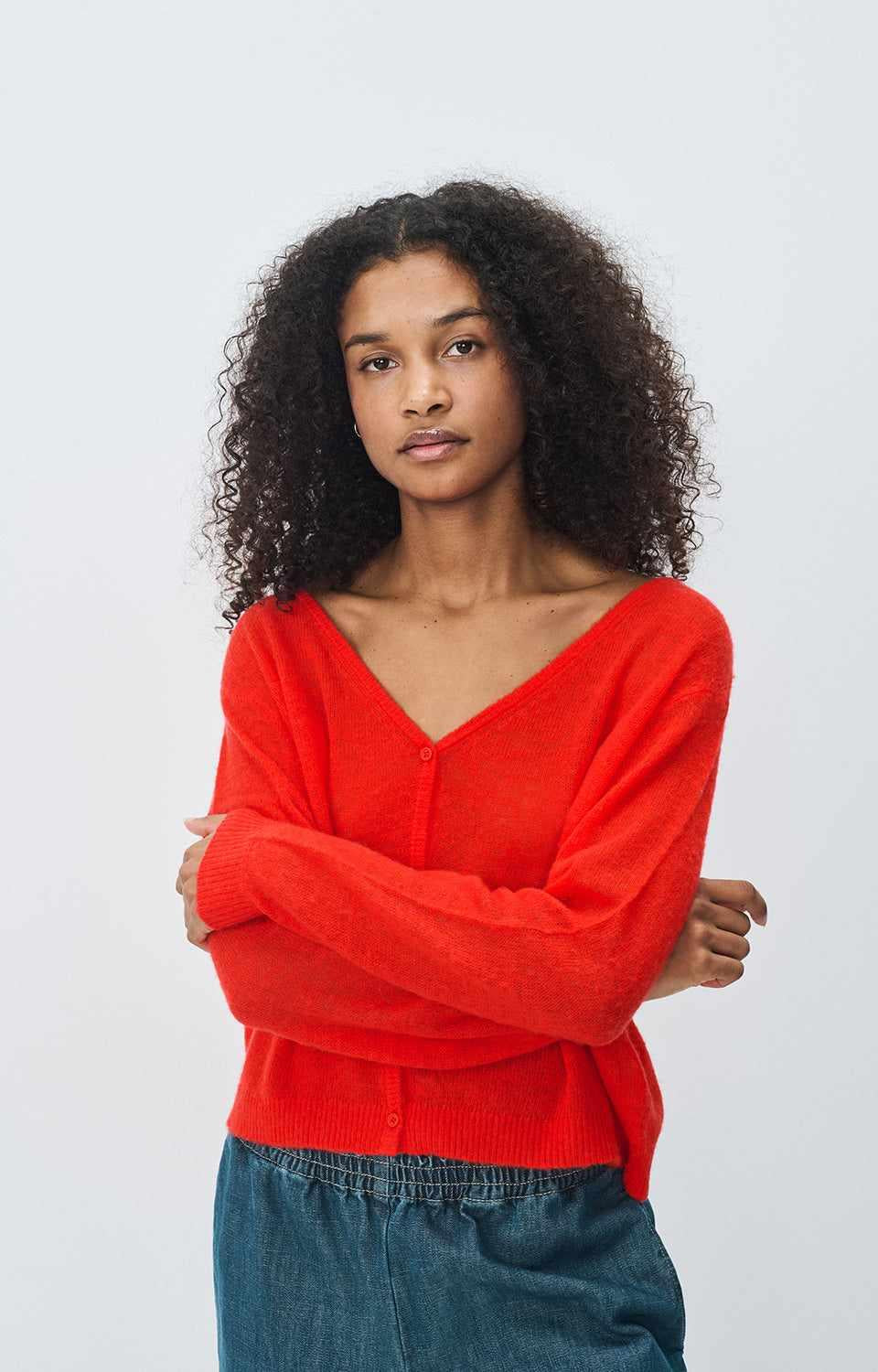 Front view of American Vintage cropped V-neck cardigan G-DUM19A in red, soft wool-cashmere blend, available at MEZI Australia.