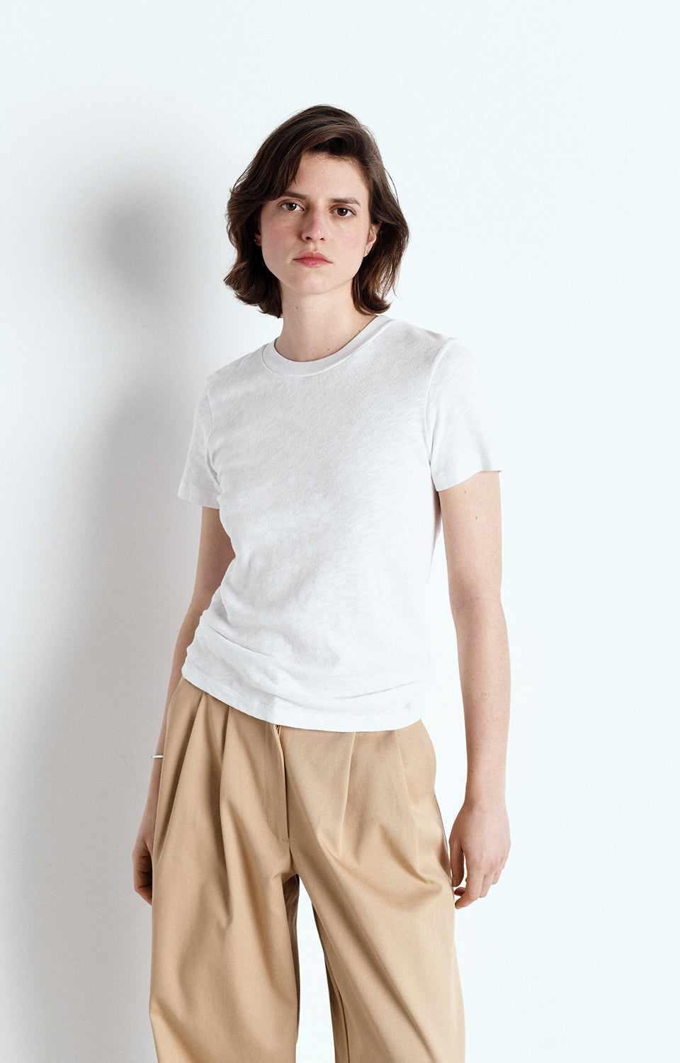 Front view of American Vintage Sonoma short-sleeve tee G-SON28G in white cotton, available at MEZI Australia.