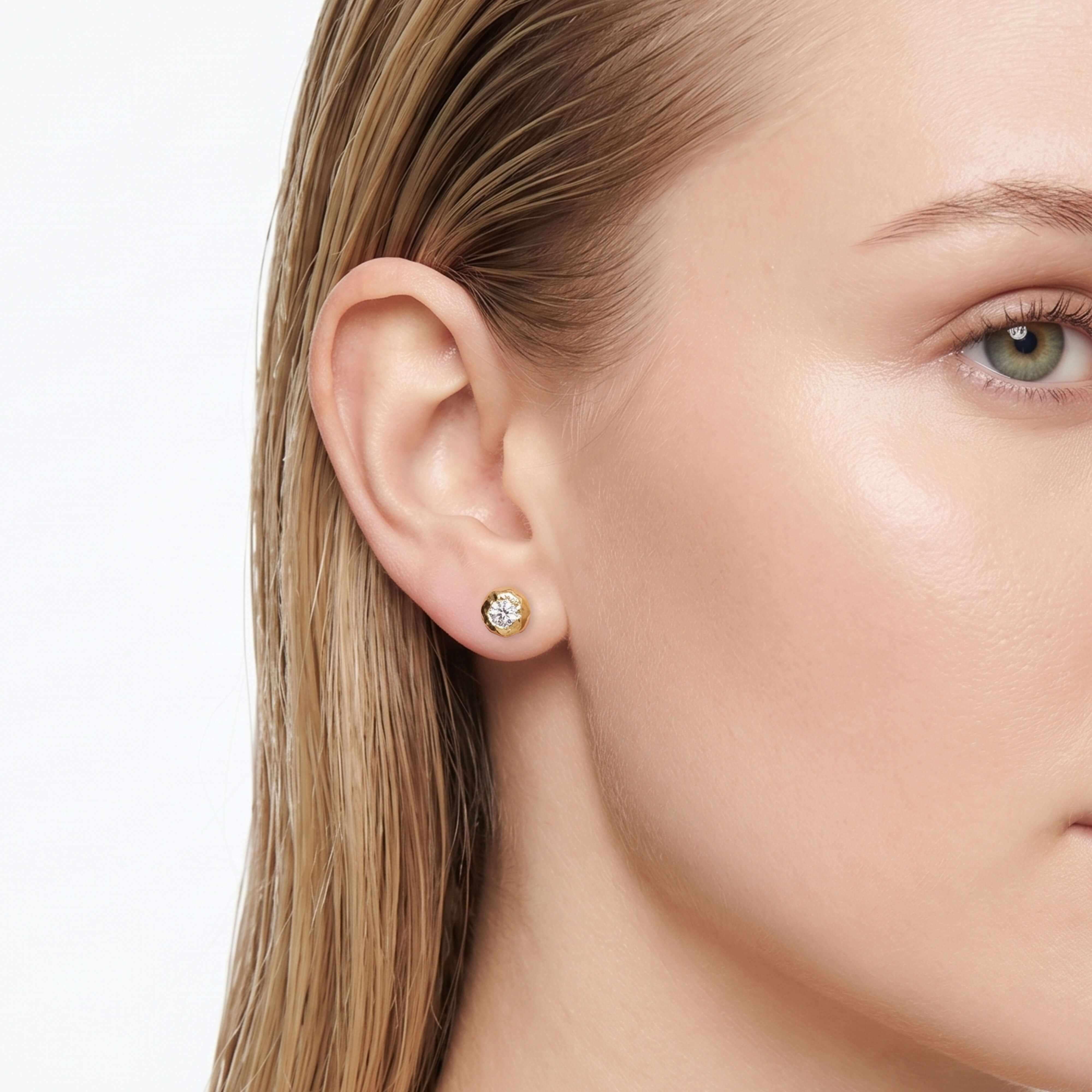 Auric Moissanite studs