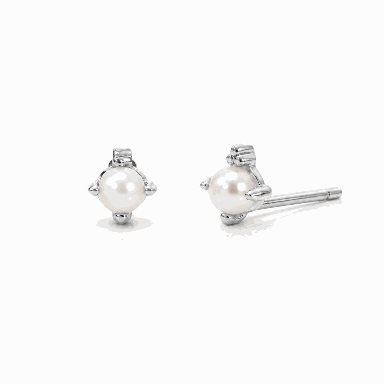Roma Pearl Studs Gold Plated | MEZI | MEZI