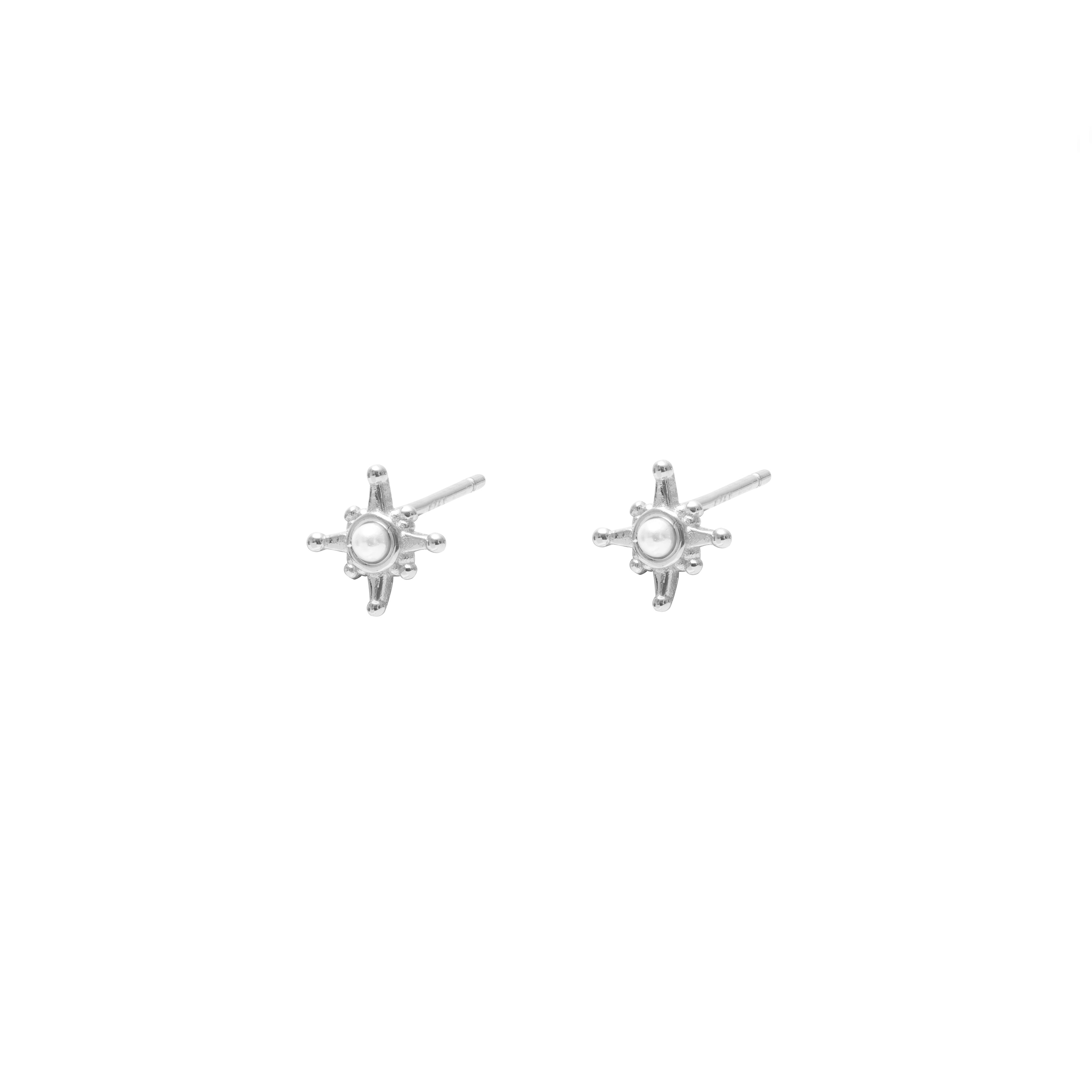 Pole pearl studs | MEZI
