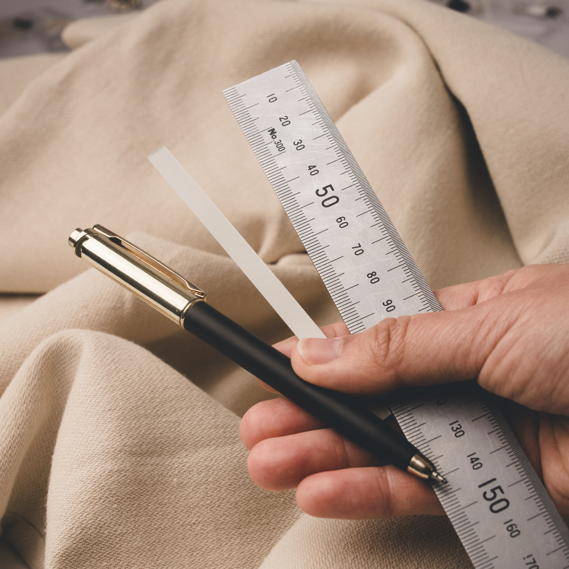 Ring Sizing Chart and International Finger Measurements