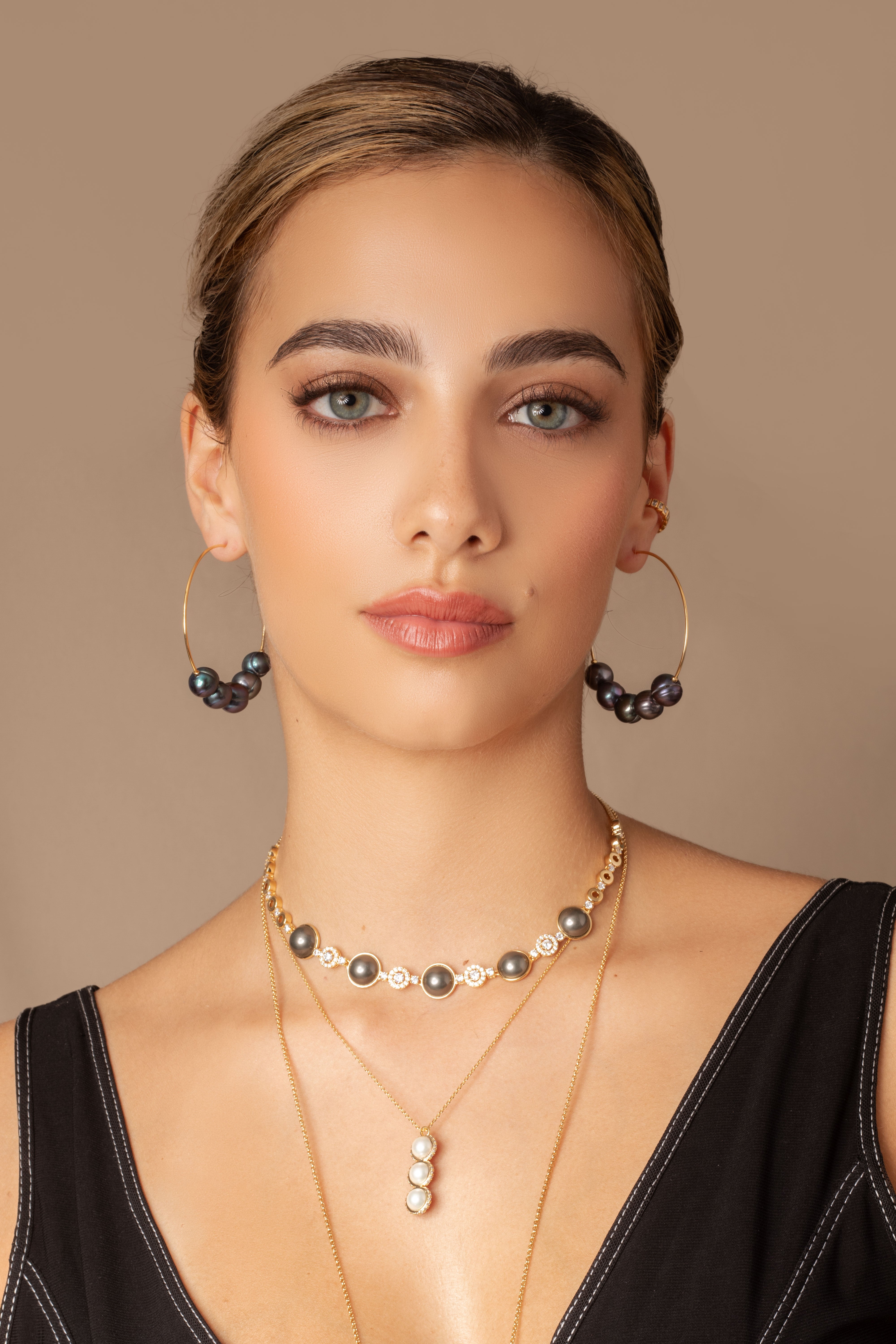 Hazel pearl hoop earrings | MEZI