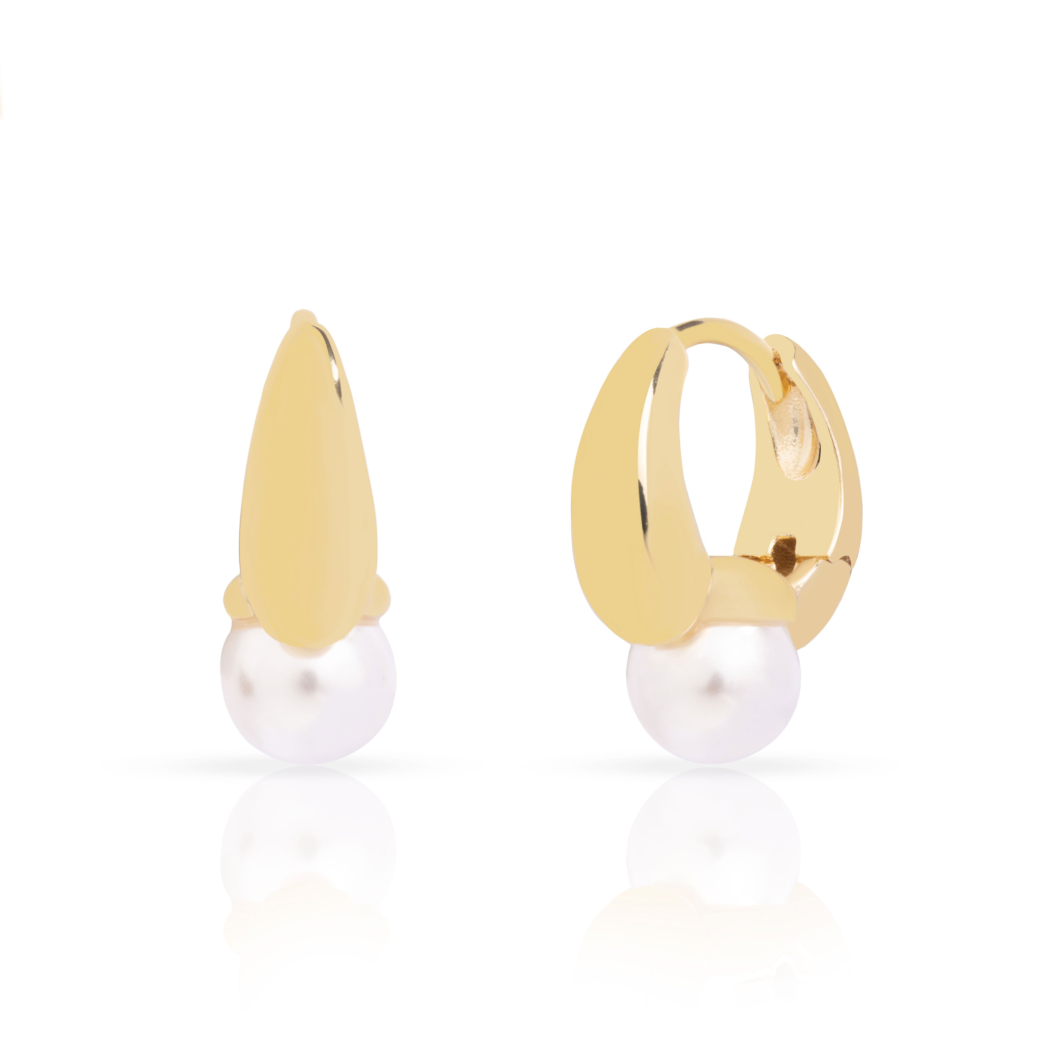 Chana pearl huggies