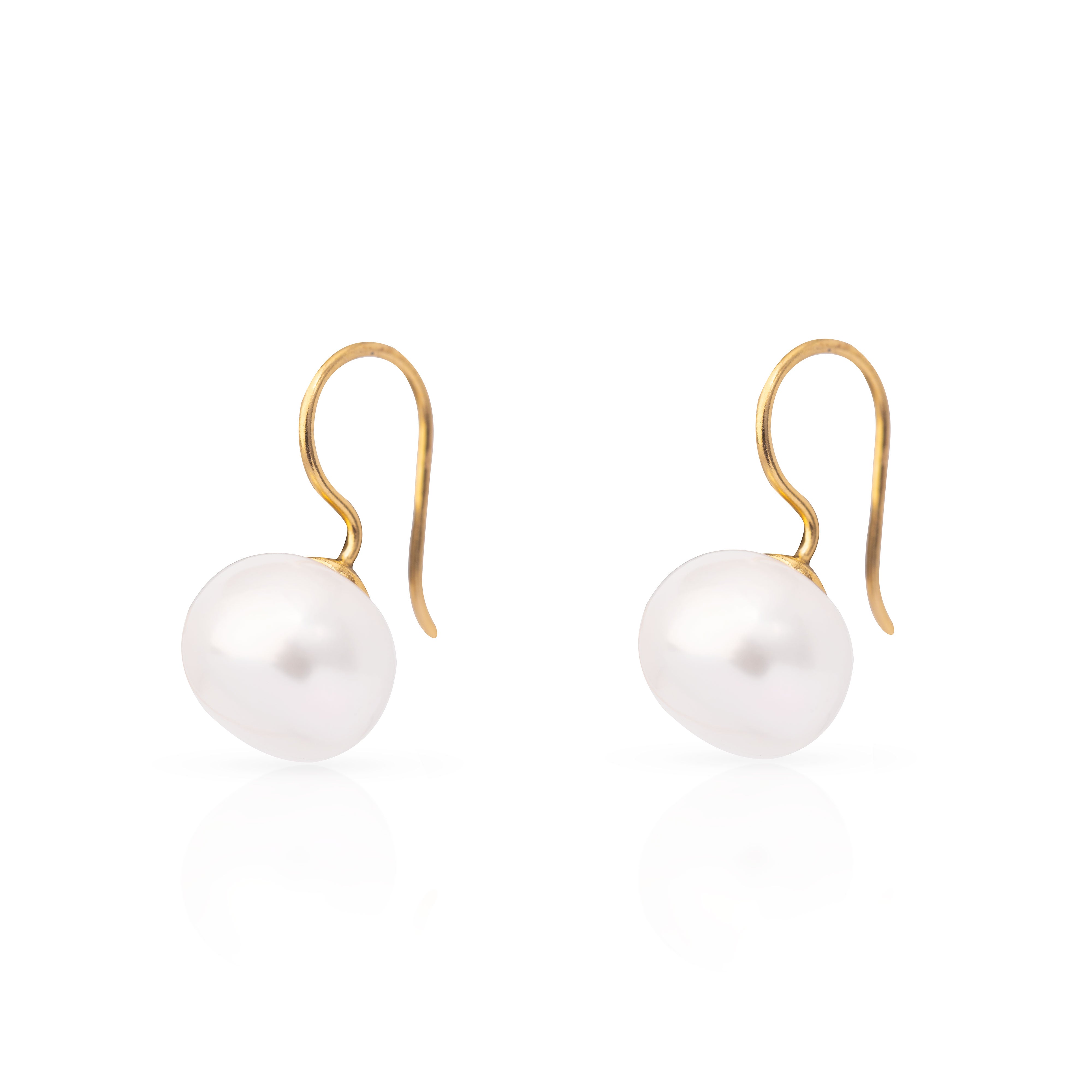 Lydia freshwater pearl hook earring | MEZI
