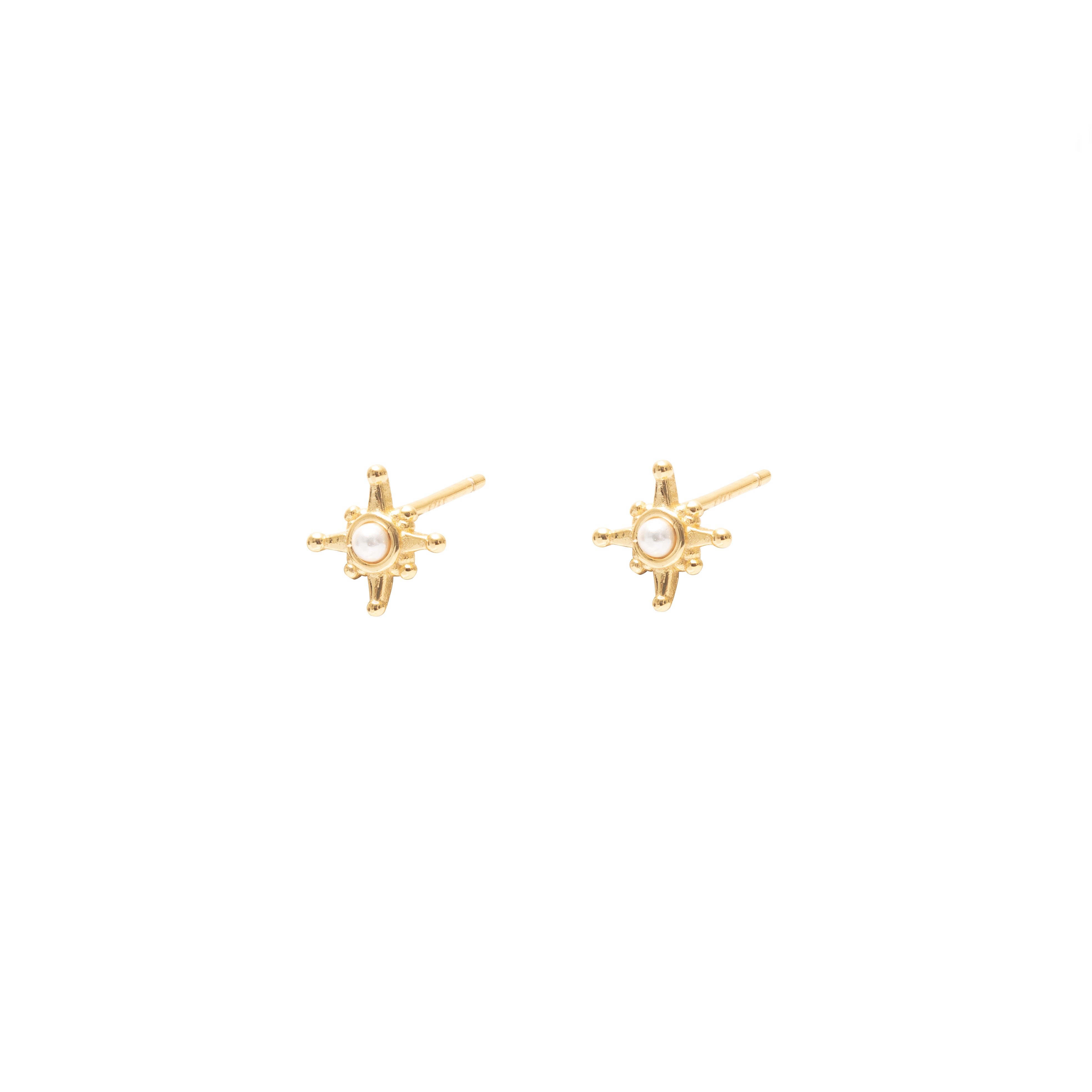 Pole pearl studs | MEZI