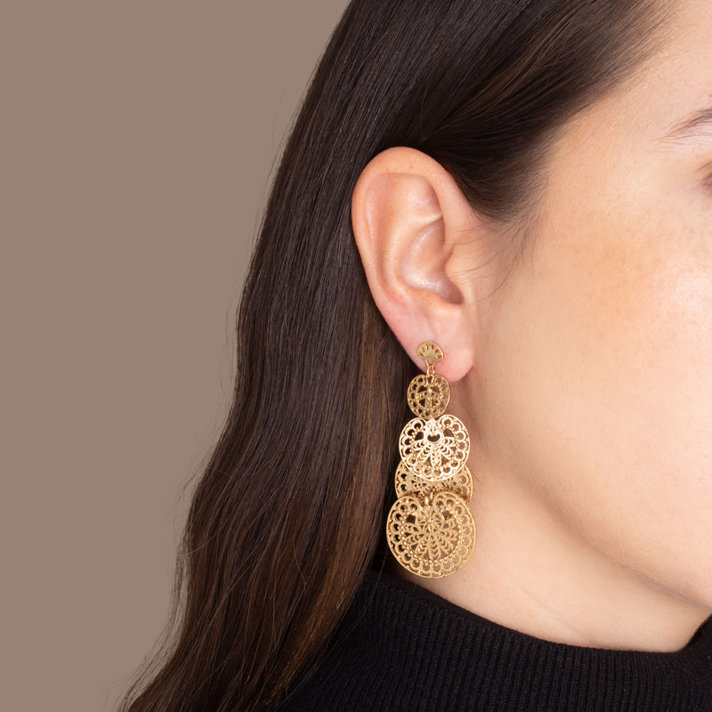 Sisel antique gold earrings