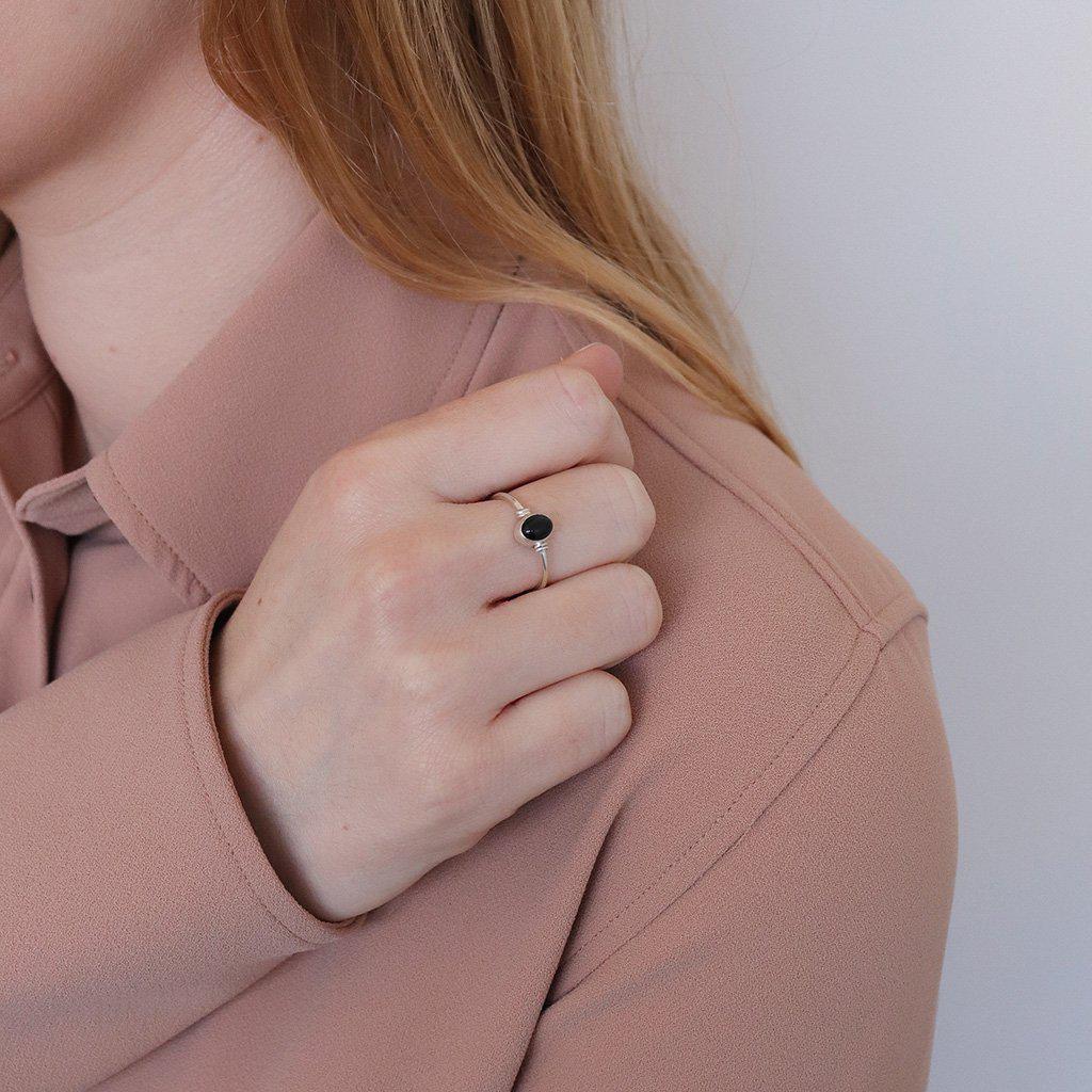 Zella oval sterling silver ring | MEZI