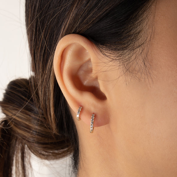 Avah crystal huggies 8mm