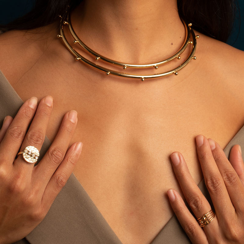 Amata semi-precious round disc ring