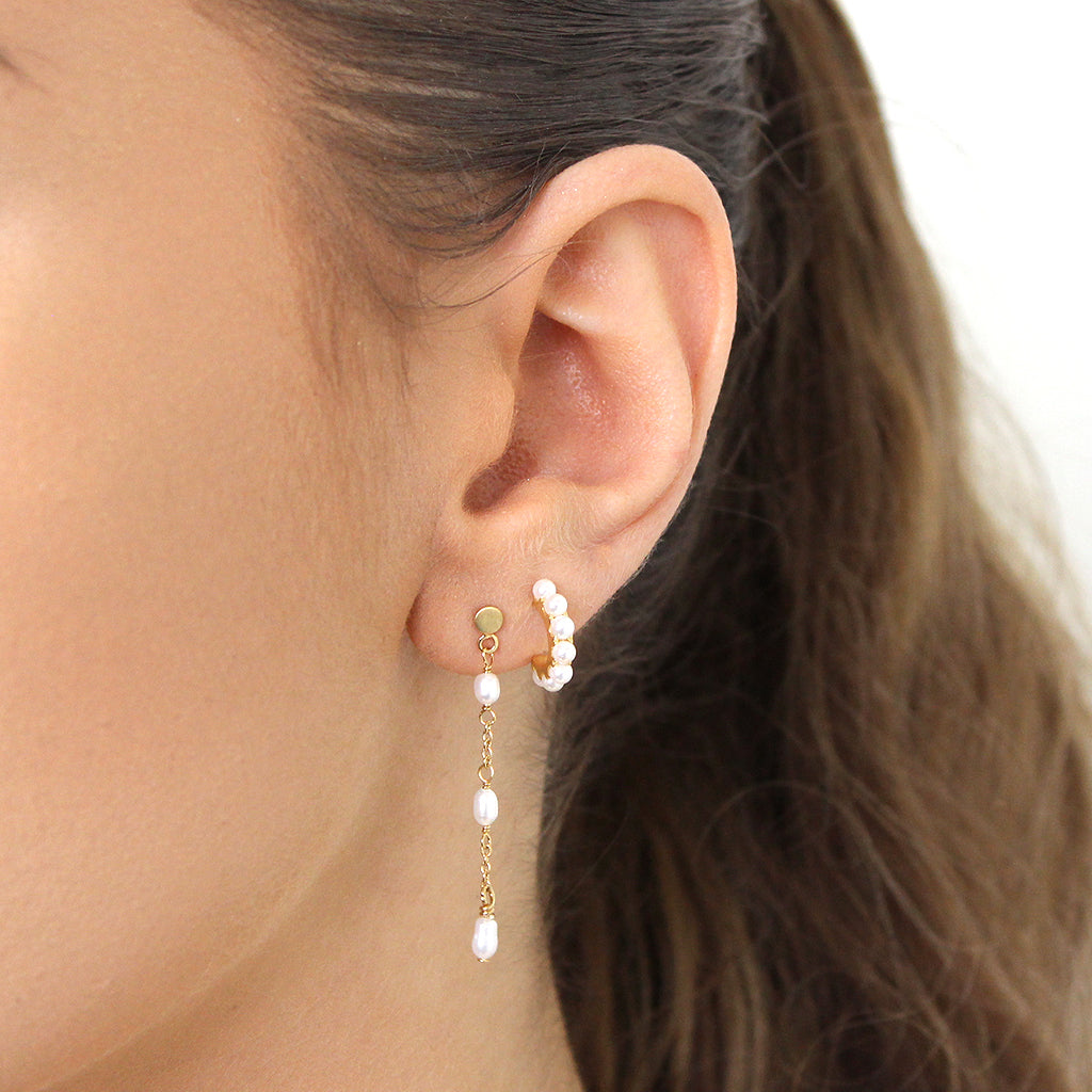 Tinley freshwater pearl gold earrings | MEZI