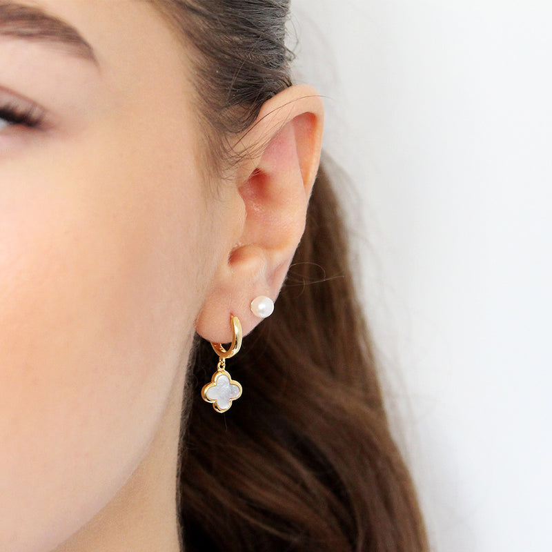 Luxury Designer Stud Earrings With Earing Clover And Pearl Mother Of Pearl,  18K Gold Plated Agate Ear Ring For Mothers Day, Party, Wedding Gift  Moonstone Jewelry From King_jewelry8, $7.16 | DHgate.Com
