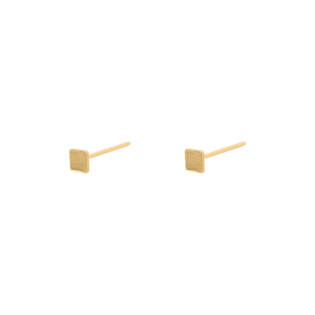 Lila square gold studs | MEZI