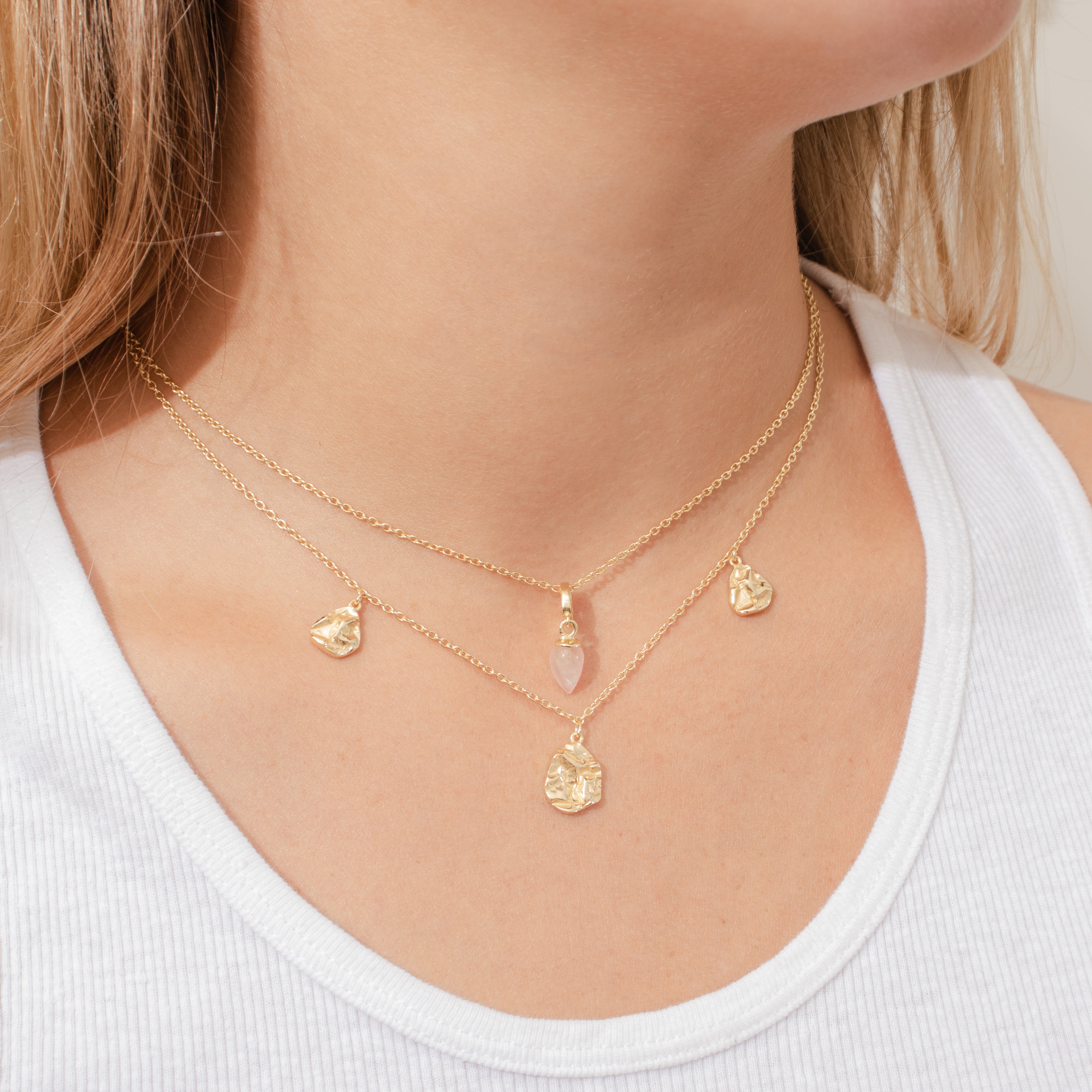 Tya gold charm necklace | MEZI