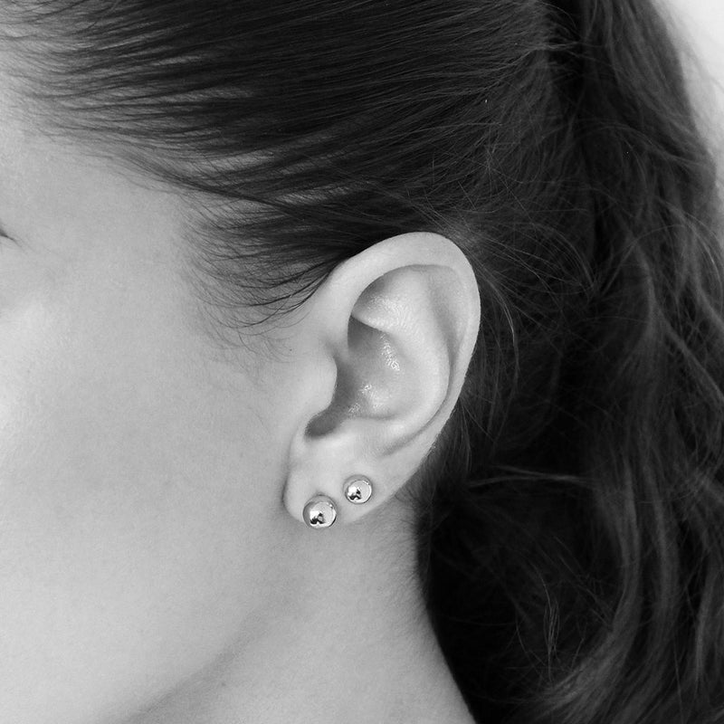 Ball silver studs