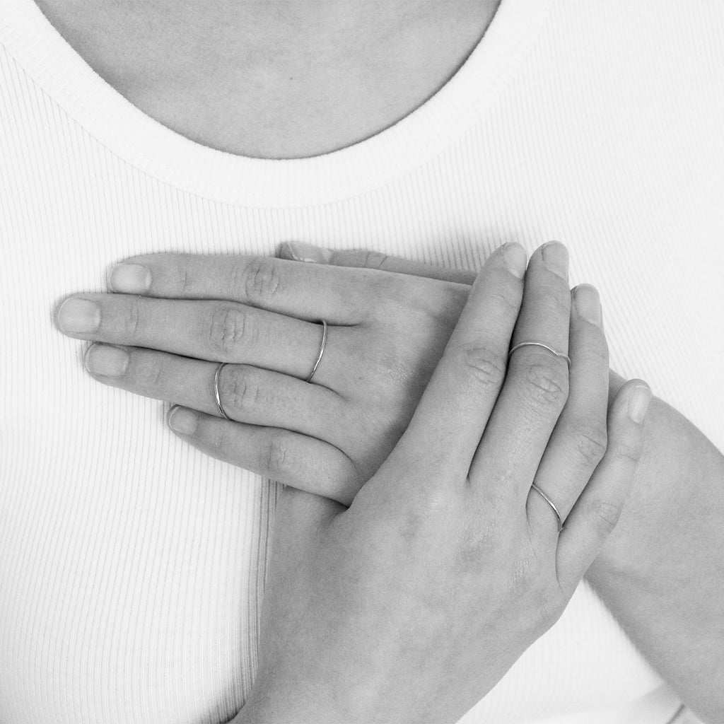 Valor thin silver ring | MEZI
