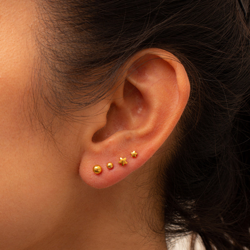 Ball gold studs