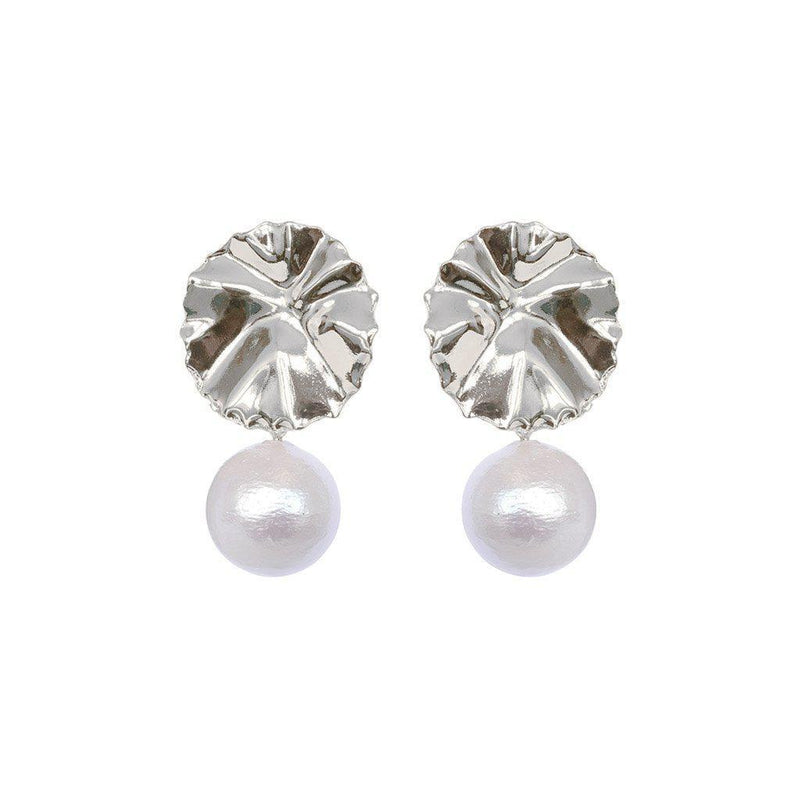Cal silver shell based pearl earrings
