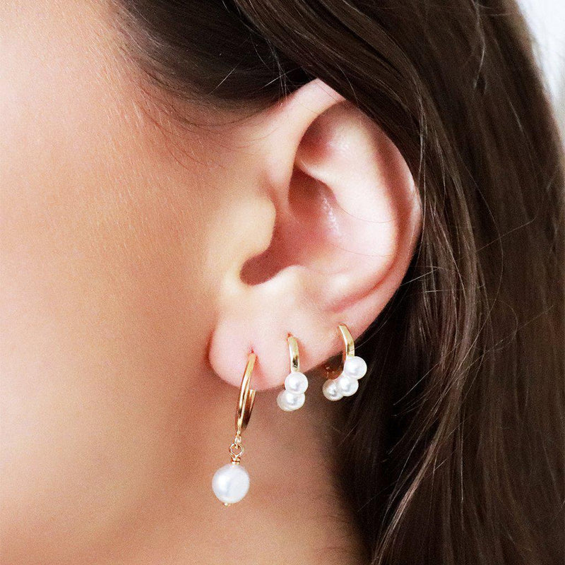 Alina freshwater hoop earrings