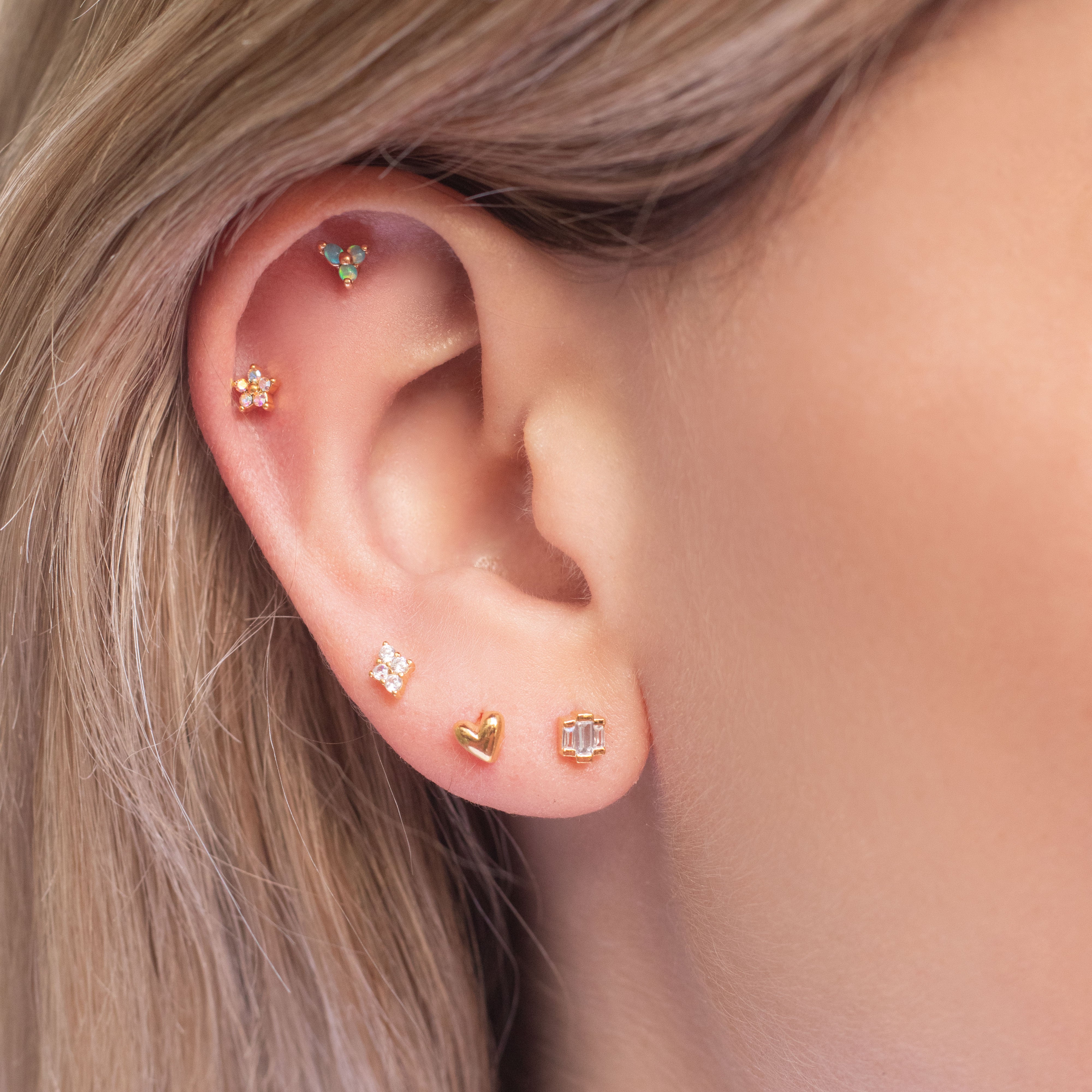Zea crystal stud earrings | MEZI