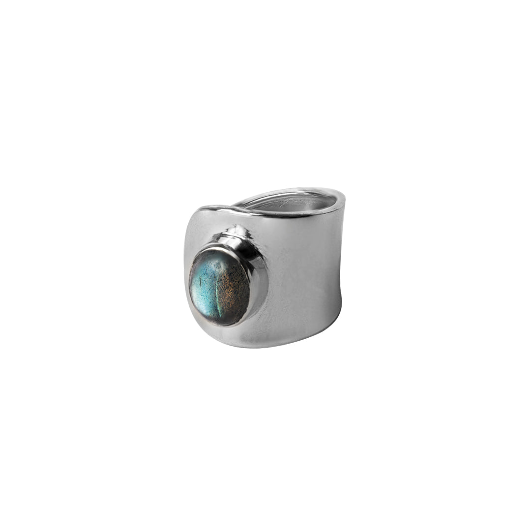 Nikol labradorite oval ring