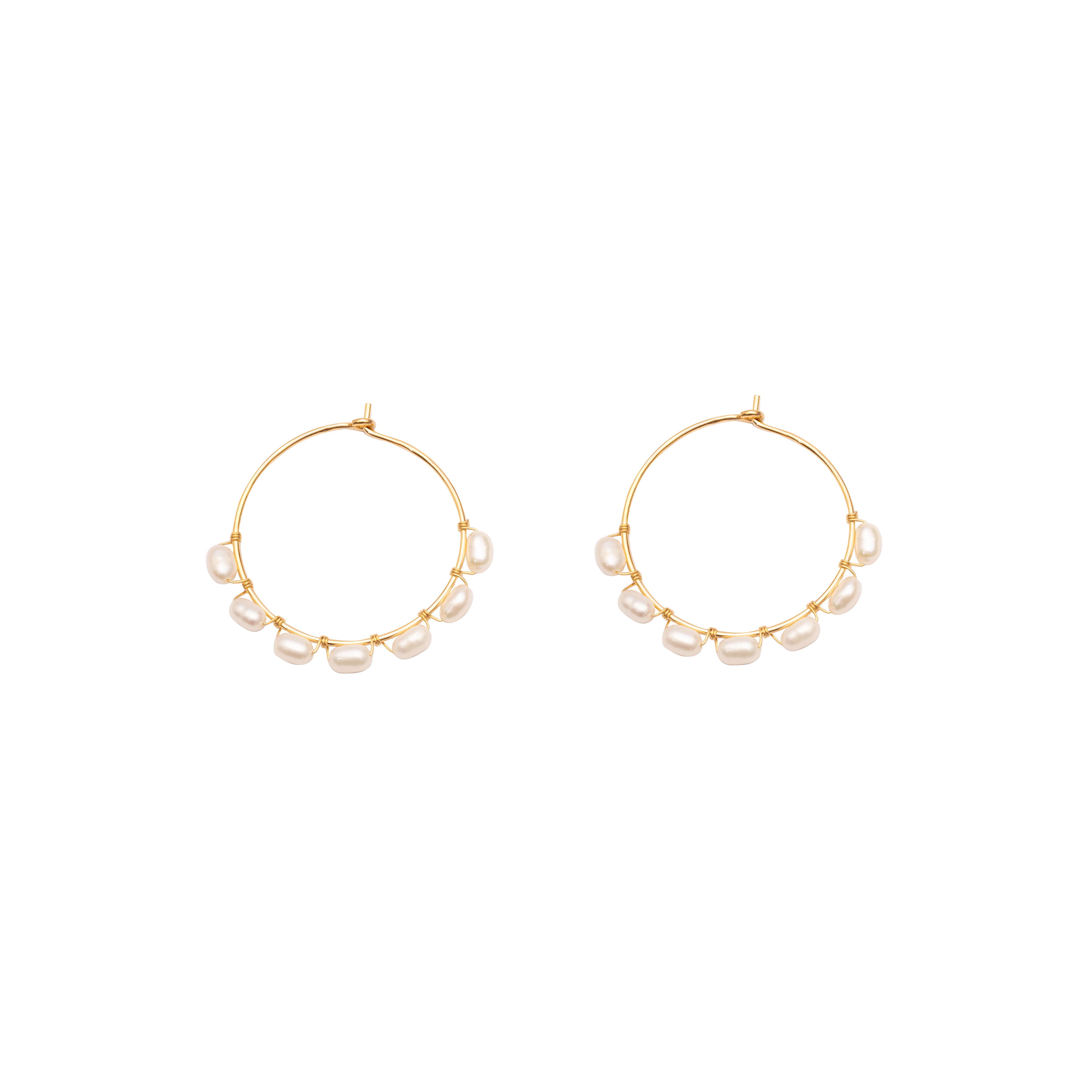 Paige freshwater pearl hoops | MEZI